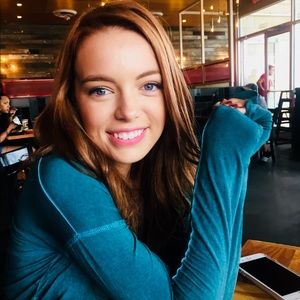 Meet your Posher, Sabrina